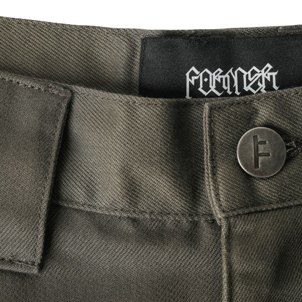 Former Dion Army Cargo Walk Shorts [Size: 30]